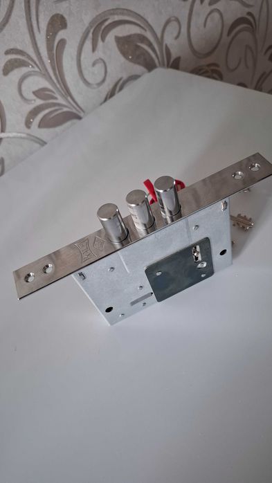 замок входной двери