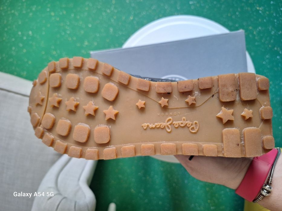 Чисто нови обувки Pepe Jeans 37 номер