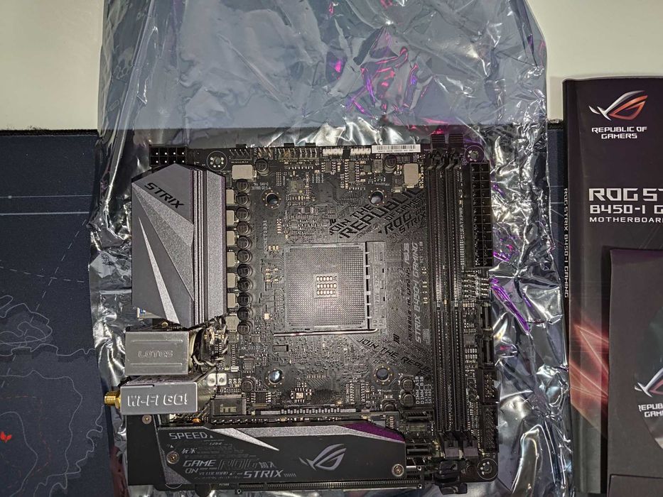 Placa de baza ASUS ROG STRIX B450-I GAMING, Socket AM4, Mini-ITX/mITX