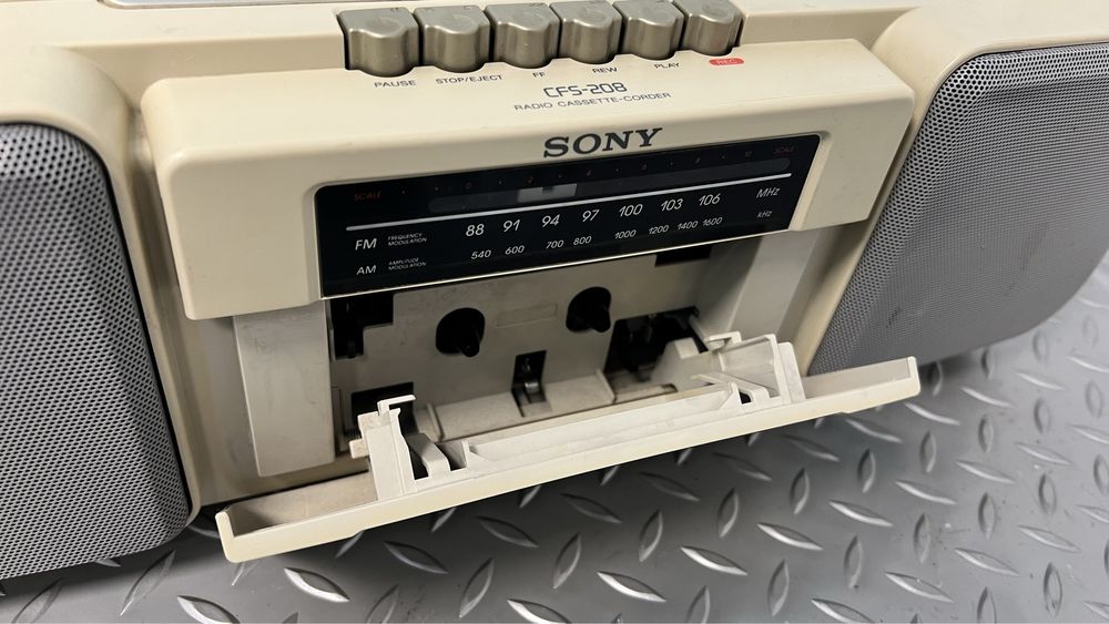 Радио касетофон Sony CFS-208