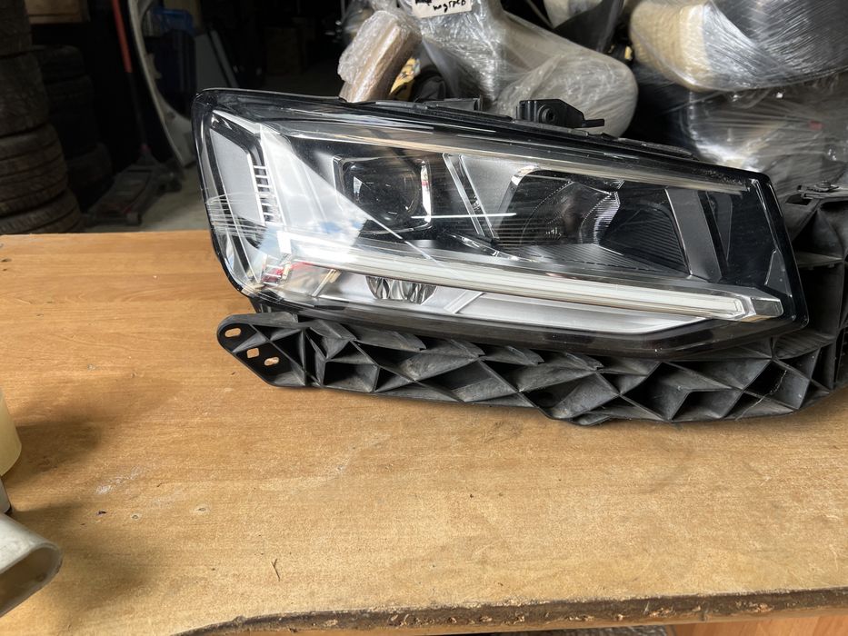 Фар  far Full Led фарoве за Ауди Кю2 Audi Q2 81A941034A 2017+ десен