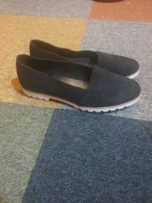 Велурени обувки номер 40
