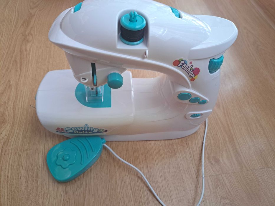 Голяма къща за кукли,различни забавни играчки