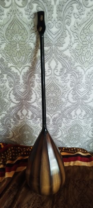 Добмра музыкальный инструмент  ка