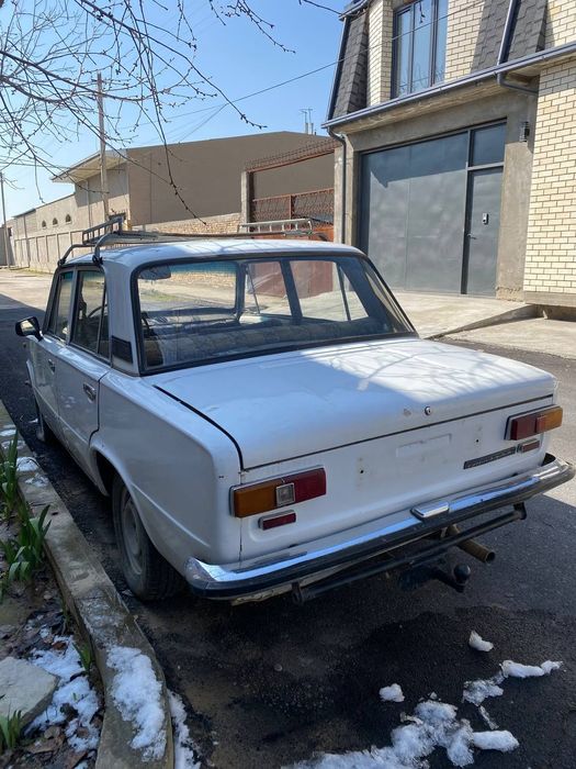 Vaz 21011  zapchastka