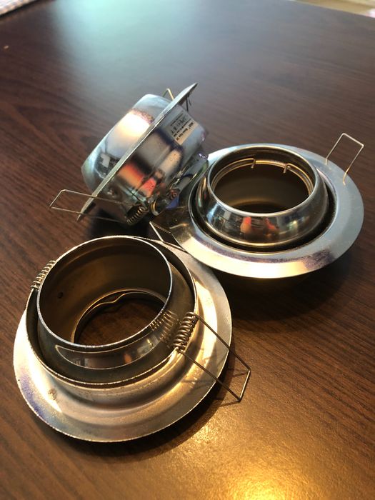 Метални лунички.