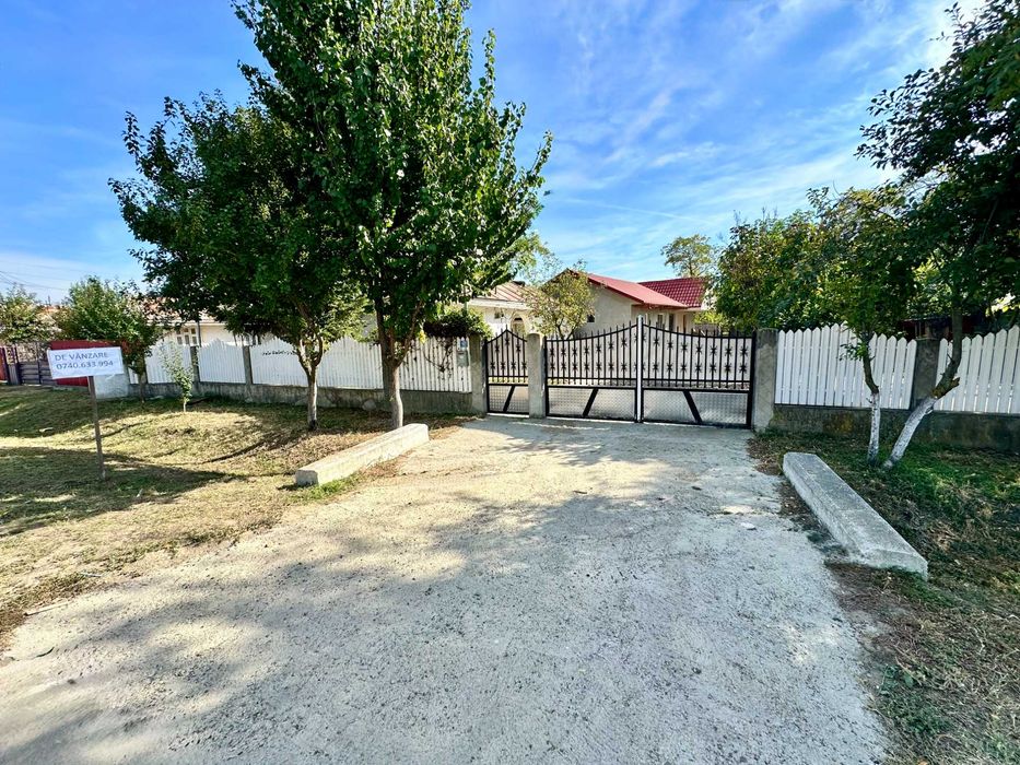 Casa de vanzare - locatie buna, recent construita, foarte saptioasa, 1950MP Umbraresti Jud Galati.