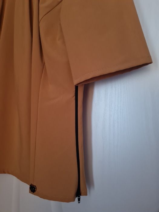 Официална дамска блуза чисто нова!