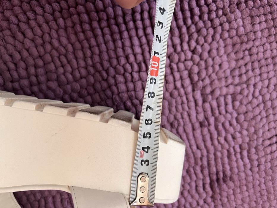 Сандали на платформа