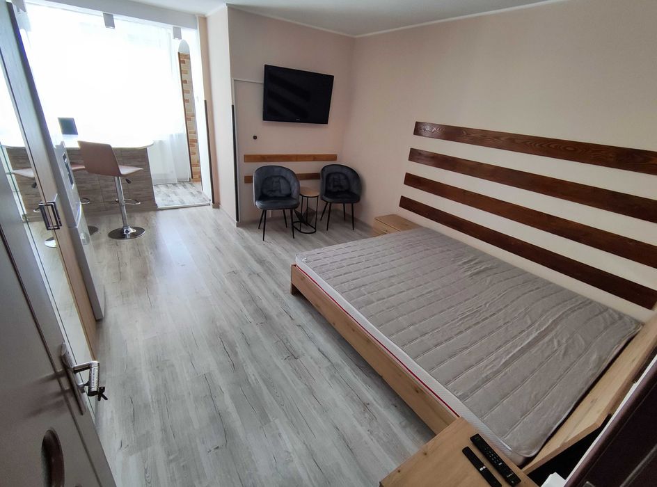 Apartament cu o cameră, Aluminei D - Rogerius, 290 €