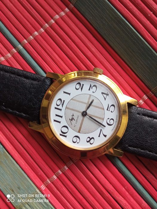 Нов руски часовник Луч,позлатен.