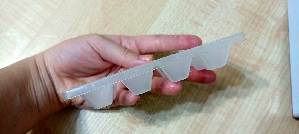 Ячейки для льда в холодильник