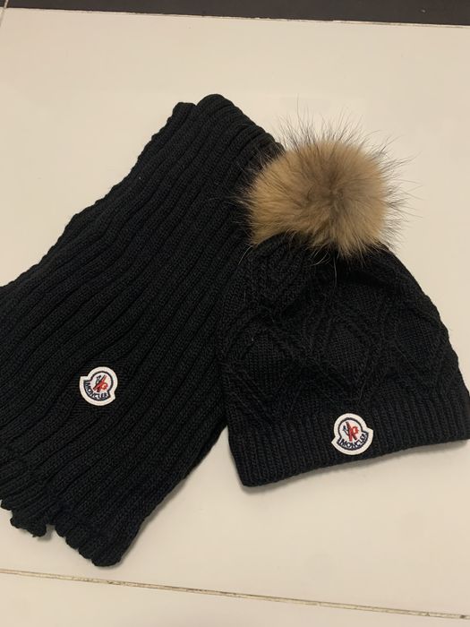 Set caciula cu fular