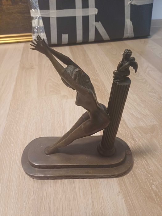 Statuie art deco de bronz
