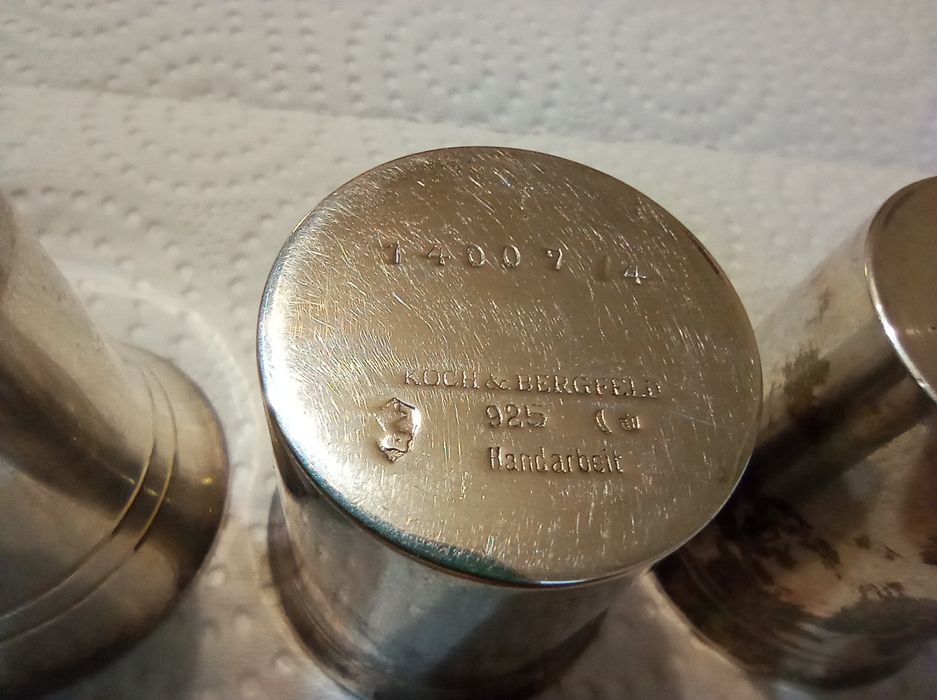 Сребърни шотове със печат-925-100 грама.