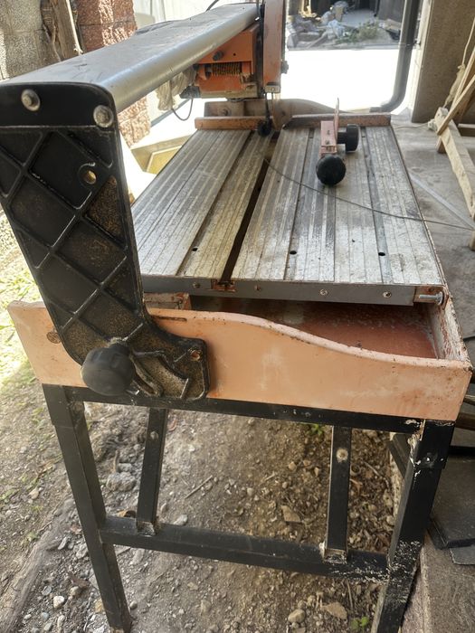 Станок для резки камня и плитки