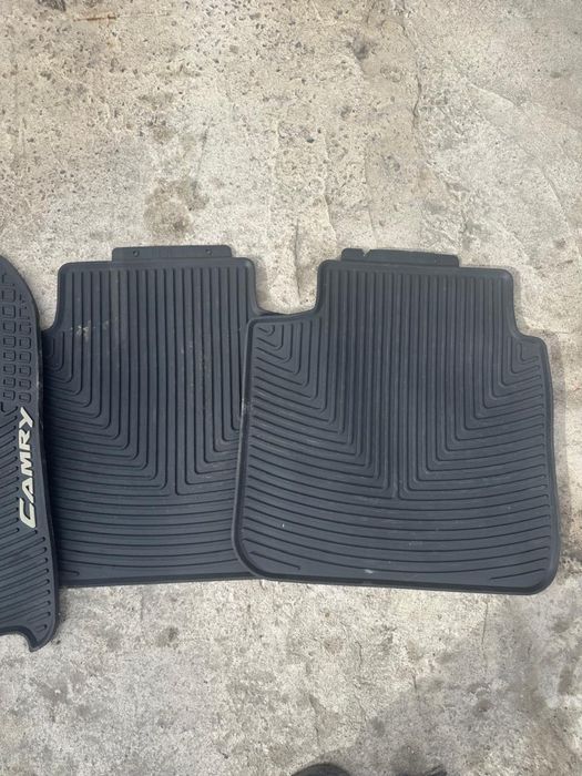 От камри  ковры для машины