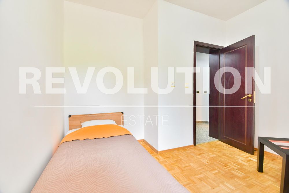 Дава се под наем Четиристаен апартамент в София, Малинова долина - 120 кв.м за 1000 € - Снимка #7