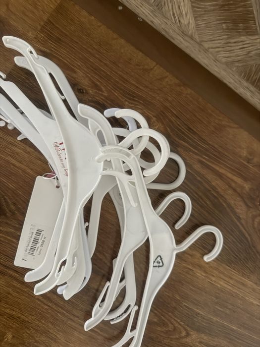 Вешалки для одежды разные детские