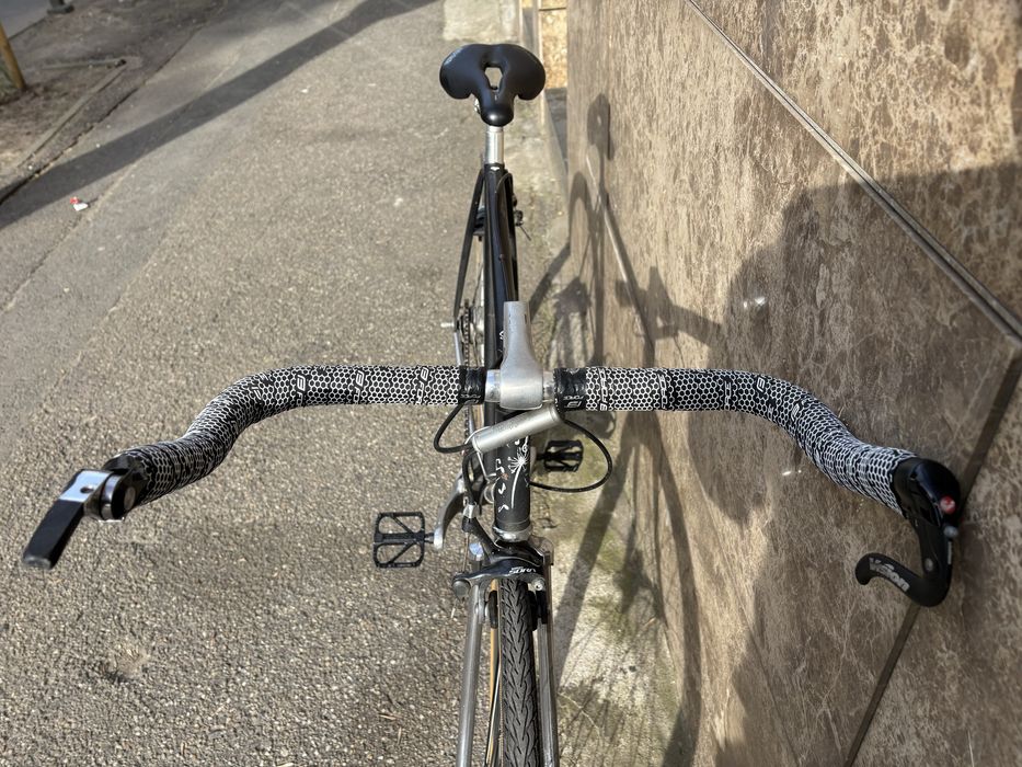 Bicicletă unicat, făcută la comandă — cadru oțel, 8 viteze