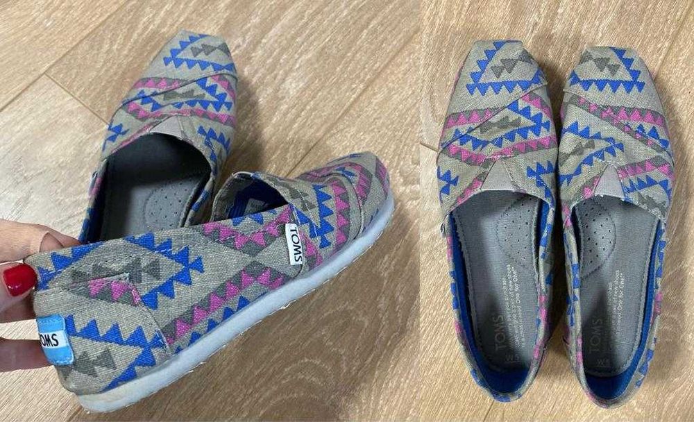 Pantofi închiși TOMS