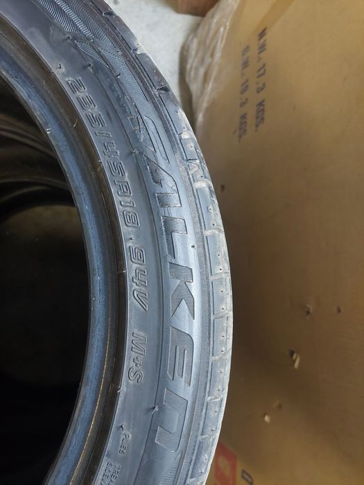 Гуми 225 40 ZR18