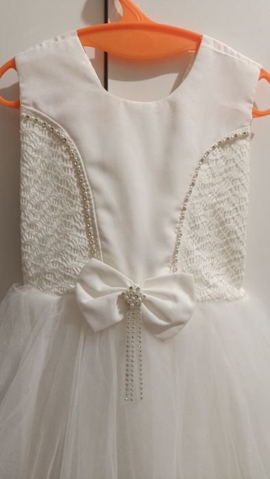 Платье белое для девочки