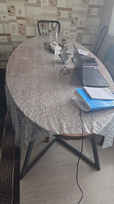 Срочно продам Кухонный стол