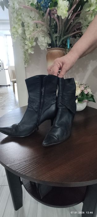 Продам демисезонные сапожки