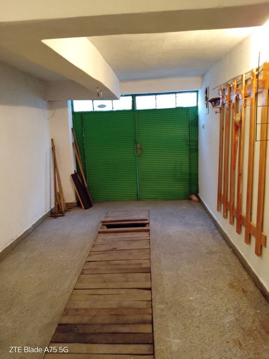 Дава се под наем Гараж / Паркомясто в Търговище, Център - 20 кв.м за 51 € - Снимка #1