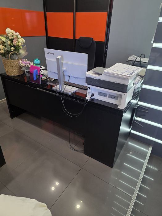 Стол бухгалтера .