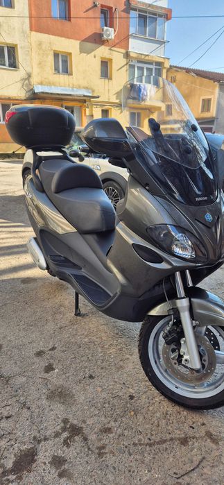 Piaggio x9 maxii scuter