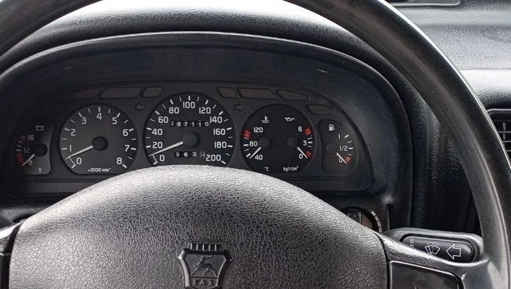 Volga  gaz 3110 srochna sotiladi