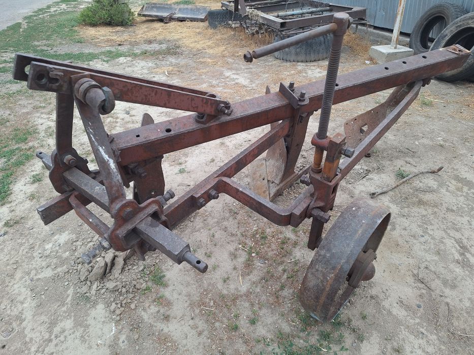 Продаётся плуг плн 3.35