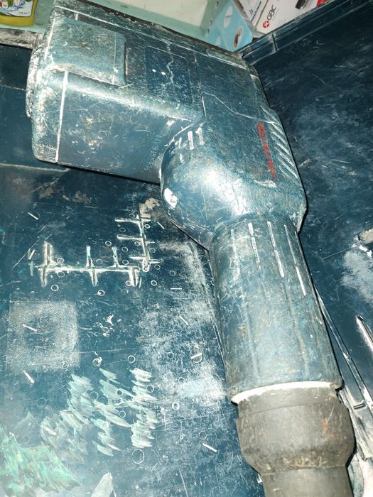 Перфоратор къртач Bosch SDS-MAX