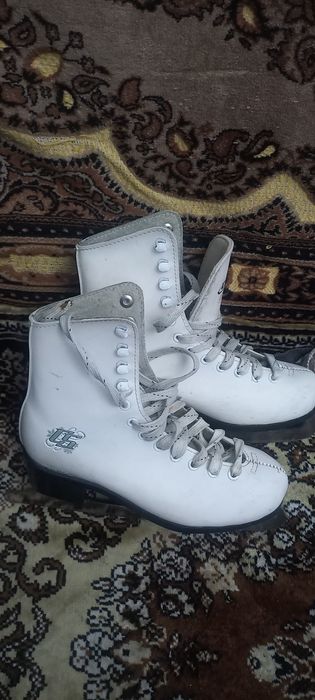 Продам коньки детские
