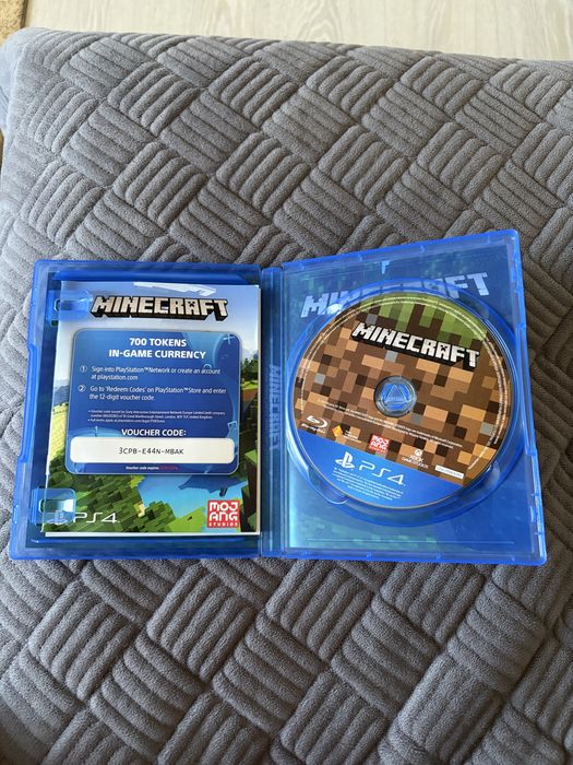 Продам игру Майнкрафт на PS4