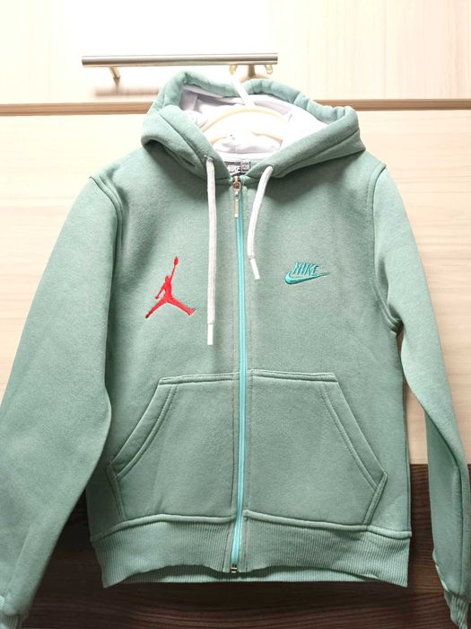 Чисто нови детски ватиран екип и топло поларено горнище/яке