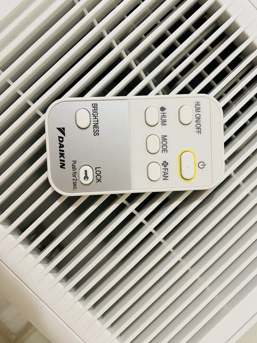 Въздухопречиствател + овлажнител Daikin Streamer MCK55W