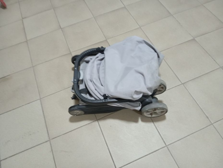 Продам коляску прогулочная