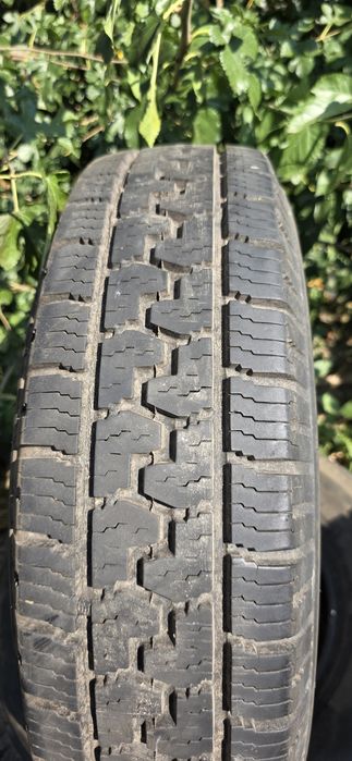 Гуми 4бр 185r14c  1бр  - 48 евро