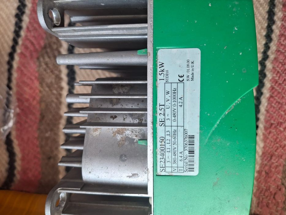 Convertizor de frecventa trifazic.1.5kw.0-1000hz