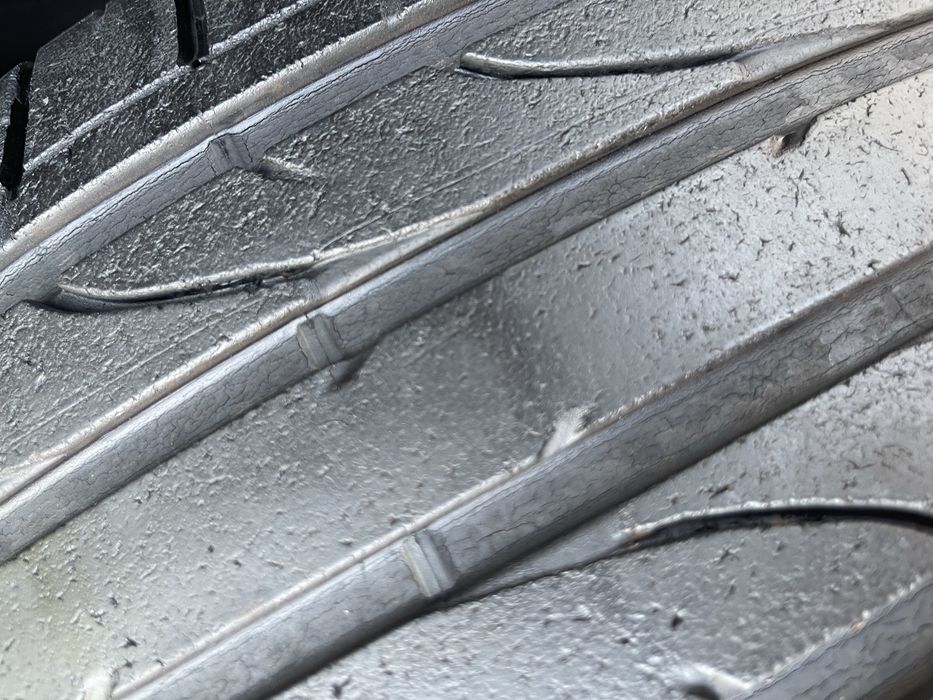 Бриджстоун 235/50:18