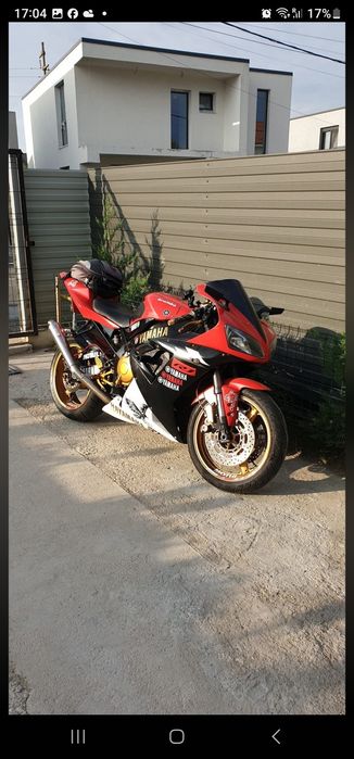 Yamaha r1 super întreținută