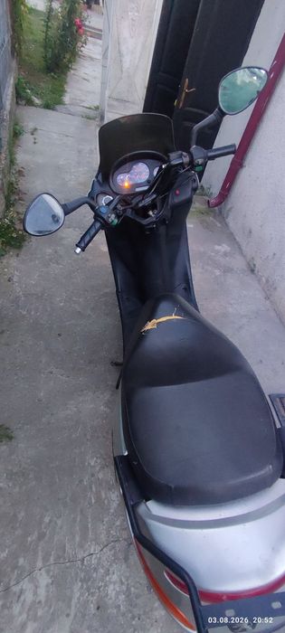 Vând scuter Peugeot Elyseo 125