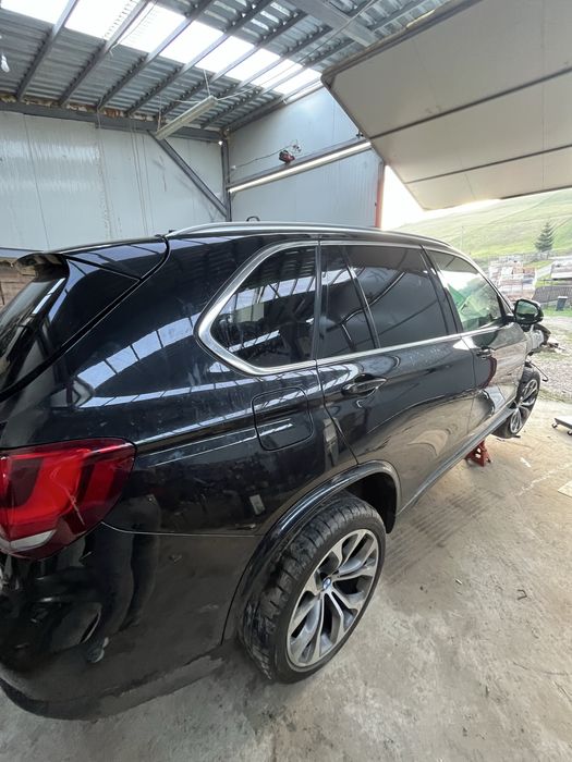 Vând bmw x5 f15/dezmembrez ( AVARIAT )