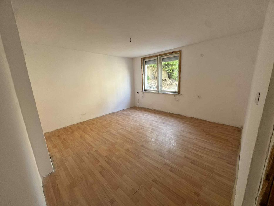 Продава се Къща в Видин, Строител - 60 кв.м за 1020 €/кв.м - Снимка #2