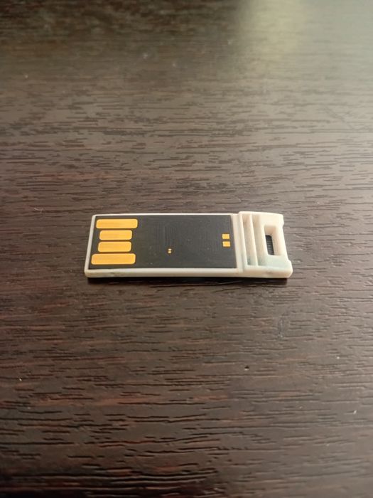 Продам USB-флешку объёмом 4 GB