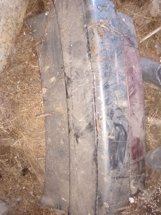 Продам крышку и бампер, ваз