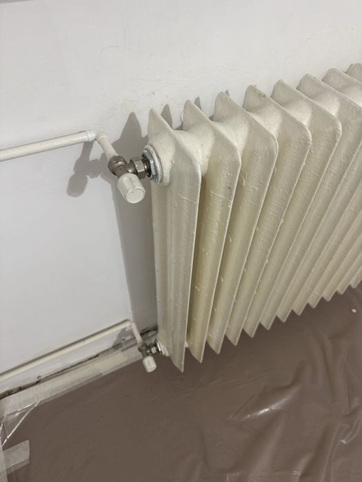 3 calorifere de fonta